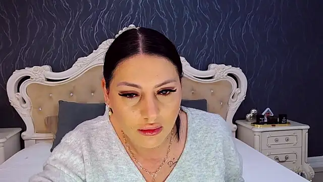 Lauren Saint online show from 11/06/25, 09:46