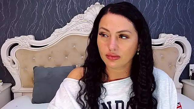 Snapshot of Lauren_Saint chatting on 10/03/25, 11:34 Lauren Saint online show from 10/03/25, 11:34