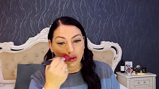 Lauren Saint online show from 12/01/25, 08:15