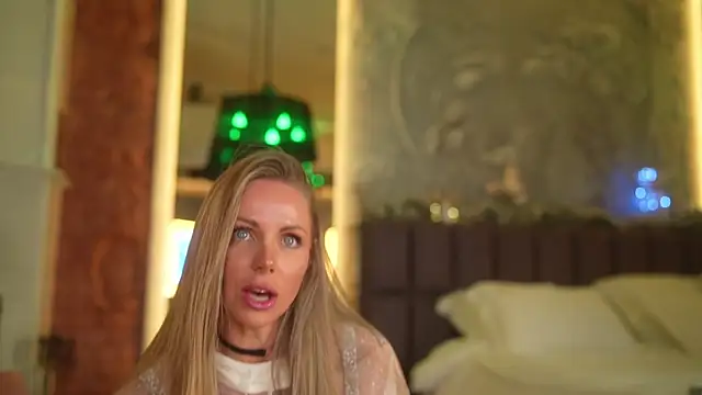 eva fashionista online show from 12/05/25, 07:55