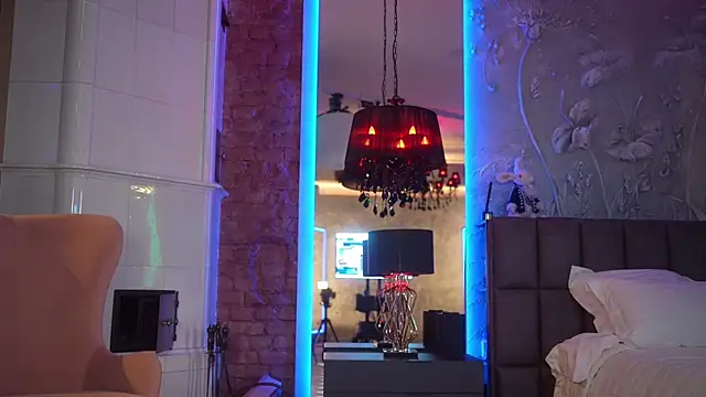 eva fashionista online show from 01/10/26, 03:24