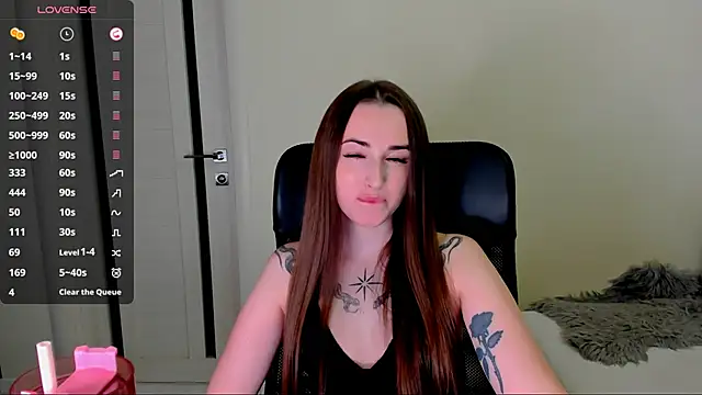 Snapshot of Kimmberr chatting on 09/24/25, 03:24 Kimmberr online show from 09/24/25, 03:24