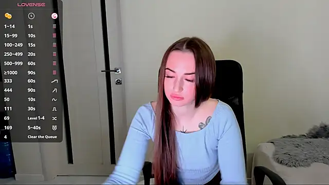 Snapshot of Kimmberr chatting on 10/14/25, 04:35 Kimmberr online show from 10/14/25, 04:35