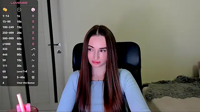 Snapshot of Kimmberr chatting on 11/10/25, 04:17 Kimmberr online show from 11/10/25, 04:17