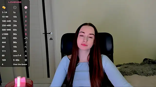 Snapshot of Kimmberr chatting on 11/11/25, 03:56 Kimmberr online show from 11/11/25, 03:56