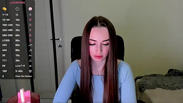 Snapshot of Kimmberr chatting on 11/12/25, 05:00 Kimmberr online show from 11/12/25, 05:00