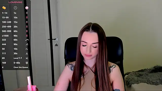 Snapshot of Kimmberr chatting on 11/27/25, 04:35 Kimmberr online show from 11/27/25, 04:35