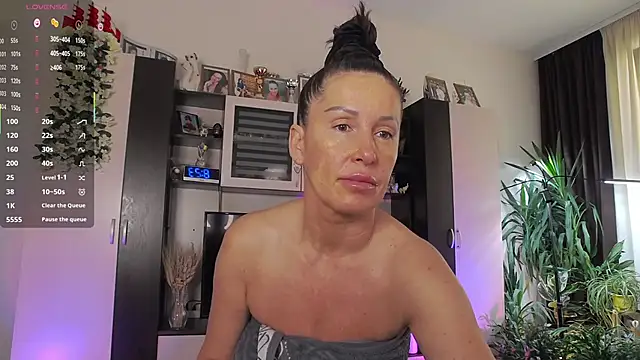 SheilaRyan online show from 04/12/26, 05:22