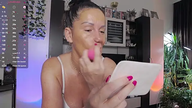 SheilaRyan online show from 03/10/26, 05:22