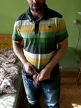 Snapshot of Piter9023 chatting on 02/08/25, 11:01 Piter9023 online show from 02/08/25, 11:01