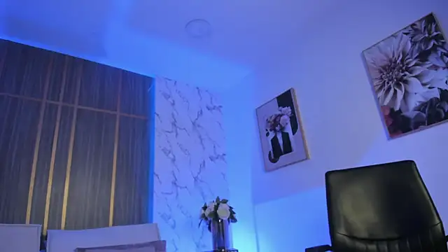 Dollar-girl online show from 03/18/26, 02:19