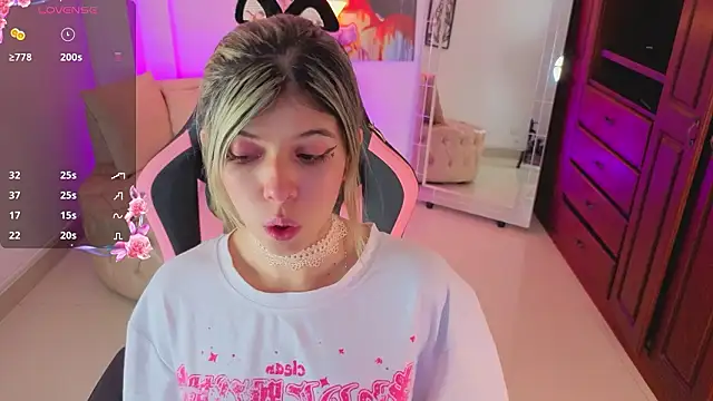 NATAASHA    online show from 02/07/26, 07:11