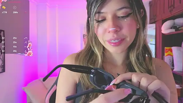 NATAASHA    online show from 10/17/25, 06:43