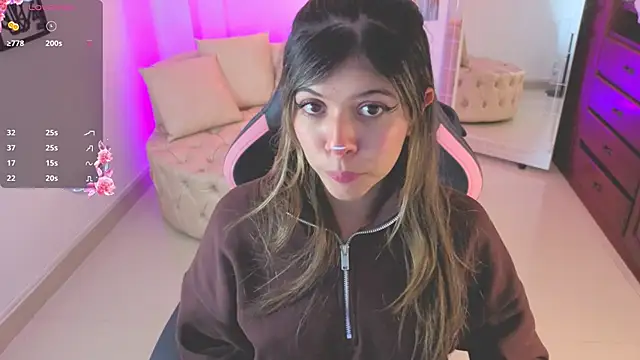 NATAASHA    online show from 11/06/25, 03:21