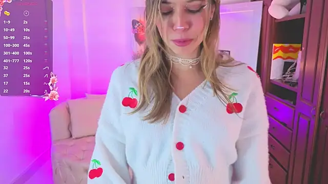 NATAASHA    online show from 09/18/25, 03:20