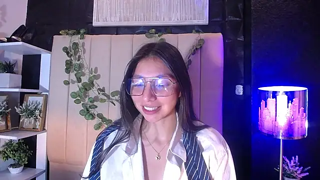 kendall saenz online show from 09/30/25, 02:34