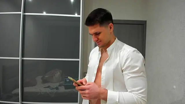 Alex Brown  online show from 04/20/26, 03:57