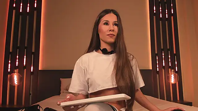 ShySara online show from 04/16/26, 06:41