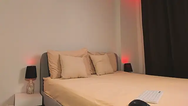 ShySara online show from 10/02/25, 04:32
