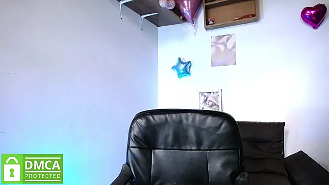 Snapshot of Mr_MrsCurie chatting on 01/25/25, 09:57 Mr MrsCurie online show from 01/25/25, 09:57