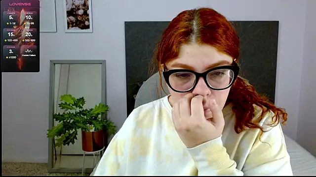 Snapshot of lucie_nicolls chatting on 01/20/25, 07:57 lucie nicolls online show from 01/20/25, 07:57