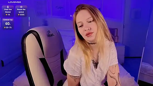 Veronica Blush online show from 12/05/25, 08:46