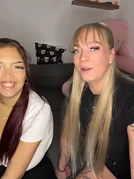 LizzyLush  online show from 10/27/25, 07:48