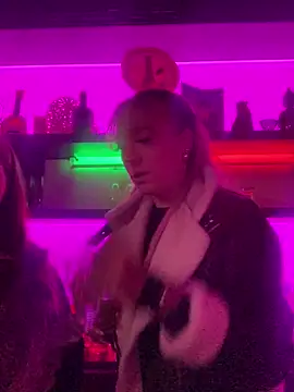 LizzyLush  online show from 09/19/25, 11:53