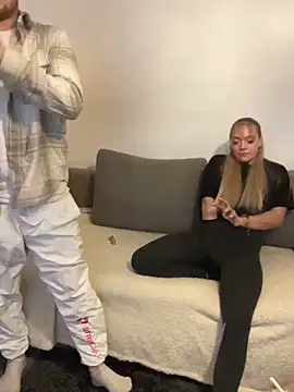 LizzyLush  online show from 11/11/25, 10:37