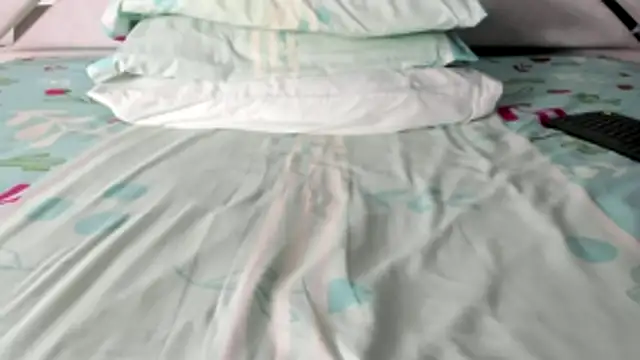 Snapshot of maybelline69 chatting on 11/25/25, 07:58 maybelline69 online show from 11/25/25, 07:58