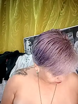 Snapshot of DirtyBIianca chatting on 11/12/25, 12:53 DirtyBIianca online show from 11/12/25, 12:53