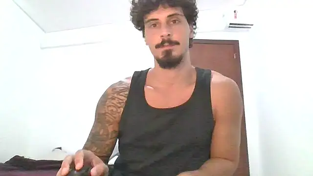 Snapshot of milkoffe chatting on 02/04/26, 01:28 milkoffe online show from 02/04/26, 01:28