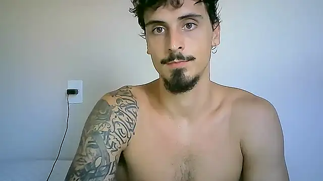 Snapshot of milkoffe chatting on 01/25/25, 06:57 milkoffe online show from 01/25/25, 06:57