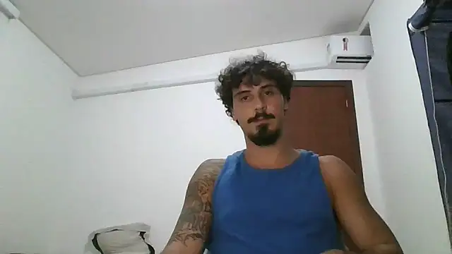 Snapshot of milkoffe chatting on 02/05/26, 04:08 milkoffe online show from 02/05/26, 04:08