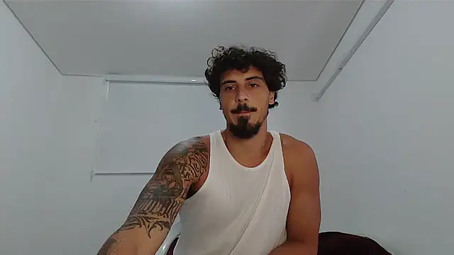 Snapshot of milkoffe chatting on 02/28/26, 01:55 milkoffe online show from 02/28/26, 01:55