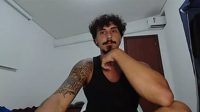 Snapshot of milkoffe chatting on 02/13/26, 01:49 milkoffe online show from 02/13/26, 01:49