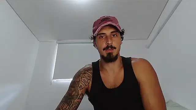 Snapshot of milkoffe chatting on 02/21/26, 05:37 milkoffe online show from 02/21/26, 05:37