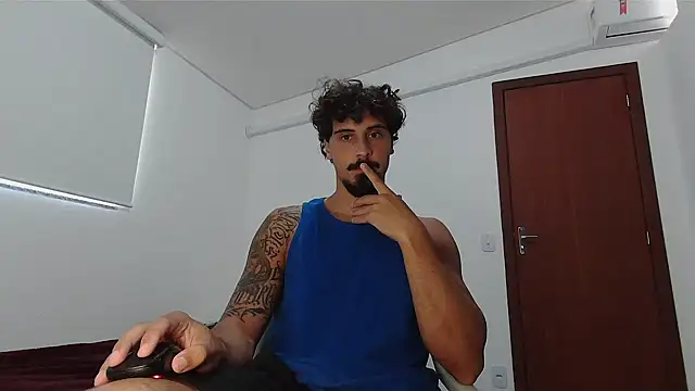 Snapshot of milkoffe chatting on 02/06/26, 12:23 milkoffe online show from 02/06/26, 12:23