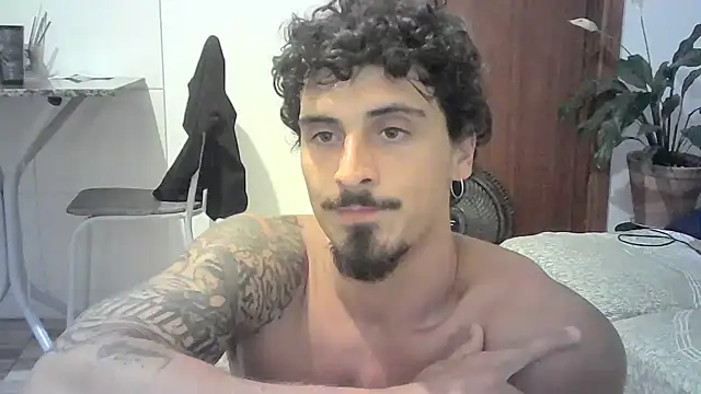 Snapshot of milkoffe chatting on 03/11/25, 09:48 milkoffe online show from 03/11/25, 09:48