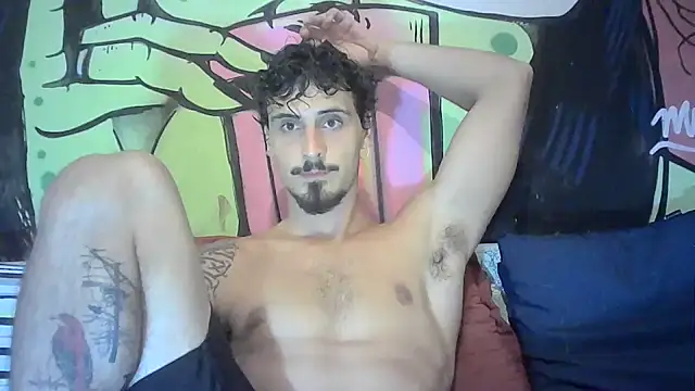 Snapshot of milkoffe chatting on 03/01/25, 03:10 milkoffe online show from 03/01/25, 03:10