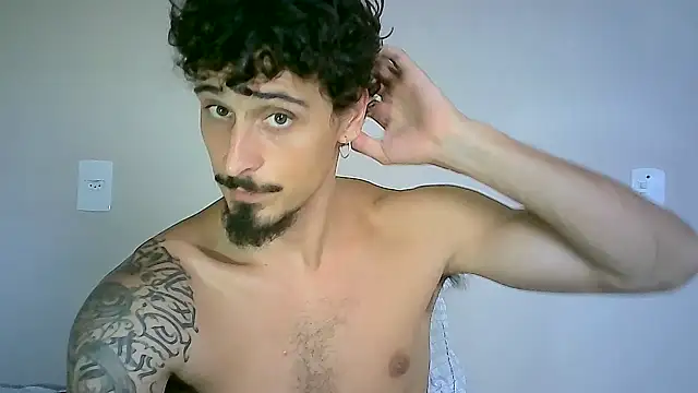 Snapshot of milkoffe chatting on 01/29/25, 06:28 milkoffe online show from 01/29/25, 06:28