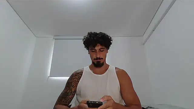 Snapshot of milkoffe chatting on 02/23/26, 03:12 milkoffe online show from 02/23/26, 03:12