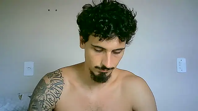 Snapshot of milkoffe chatting on 01/25/25, 02:14 milkoffe online show from 01/25/25, 02:14