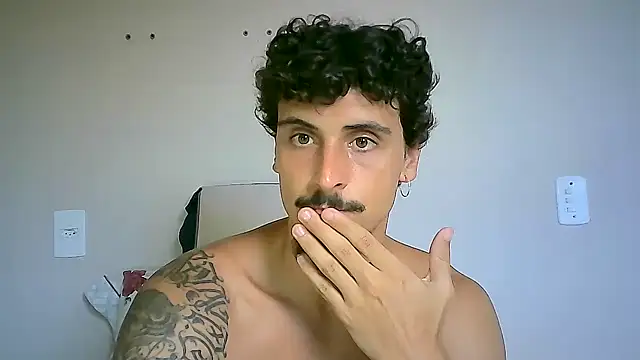 Snapshot of milkoffe chatting on 02/03/25, 07:10 milkoffe online show from 02/03/25, 07:10