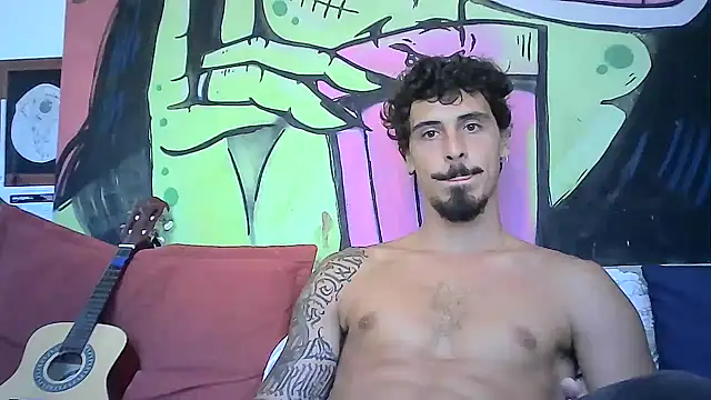 Snapshot of milkoffe chatting on 03/07/25, 02:01 milkoffe online show from 03/07/25, 02:01