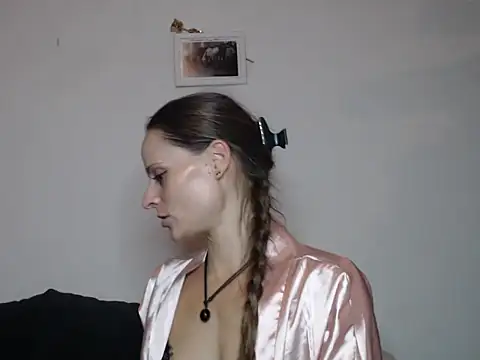 naikah714 online show from 11/13/25, 04:11