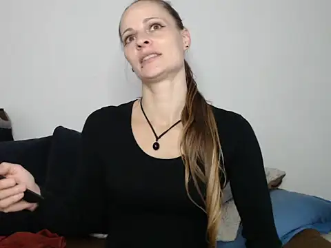 naikah714 online show from 11/02/25, 12:32