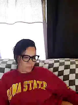 SidneyRaee online show from 03/17/25, 06:00