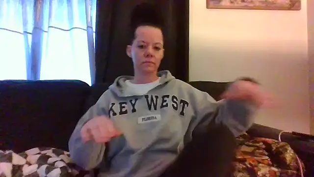 SidneyRaee online show from 01/04/25, 09:52