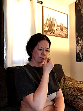 SidneyRaee online show from 10/06/25, 04:52